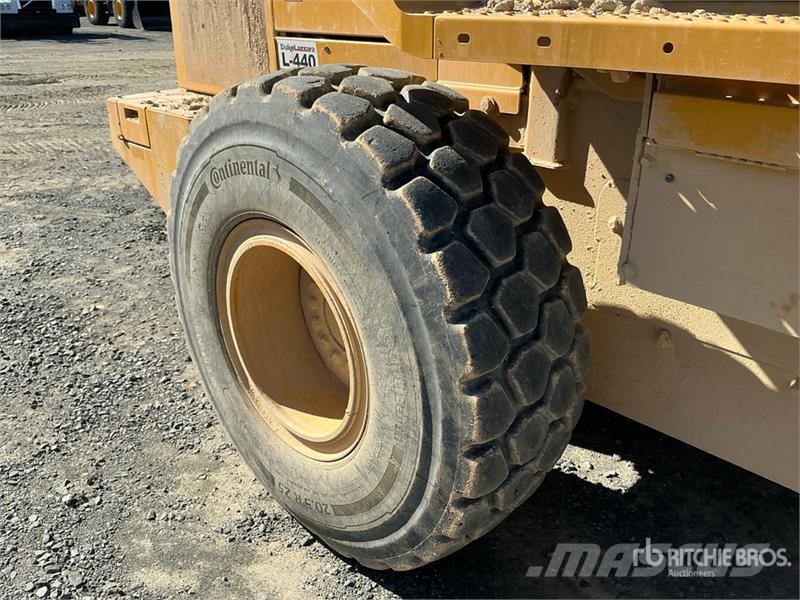John Deere 544 P-Tier Pale gommate