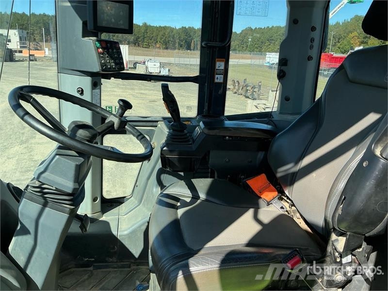 John Deere 544 P-Tier Pale gommate