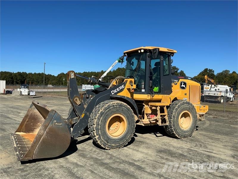 John Deere 544 P-Tier Pale gommate