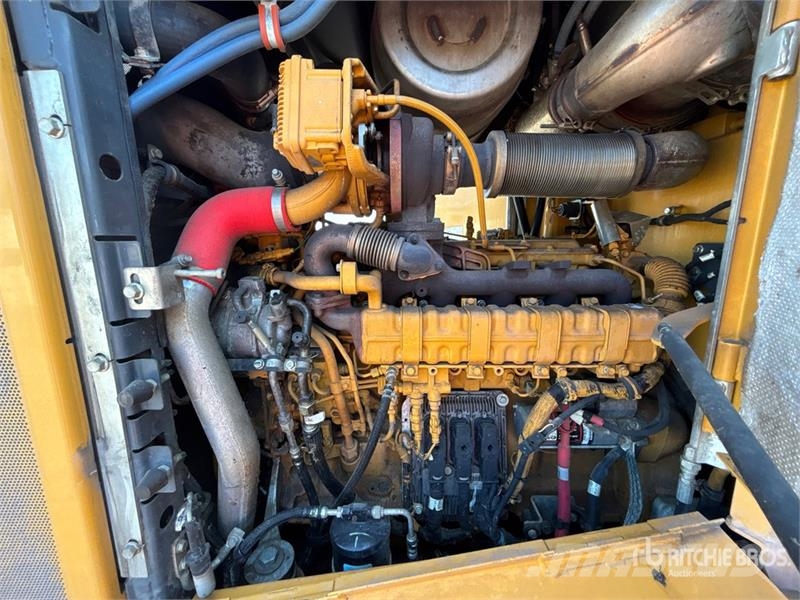 John Deere 544 P-Tier Kolesni nakladalci