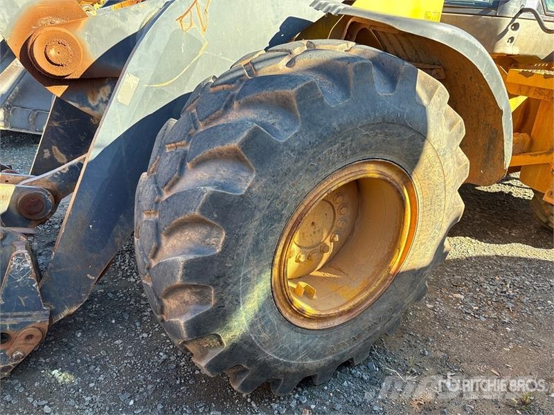 John Deere 544K Chargeuse sur pneus