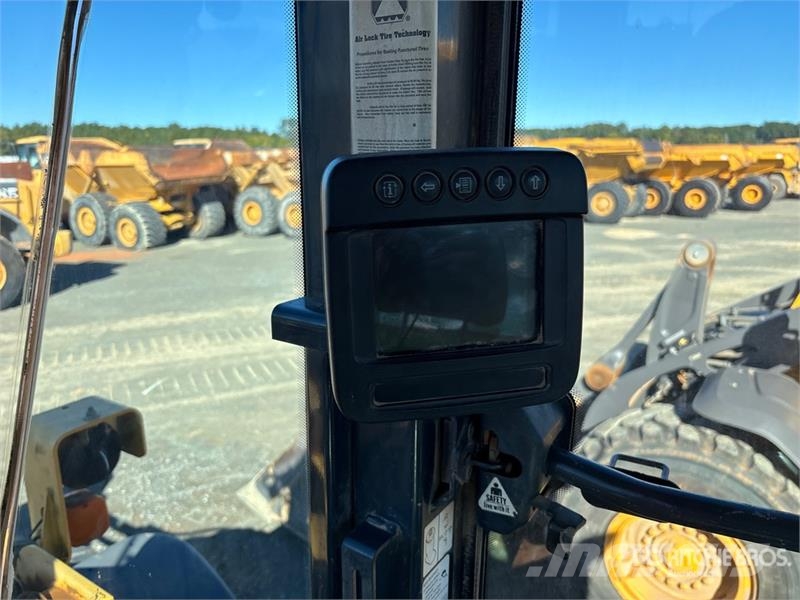 John Deere 544K Chargeuse sur pneus