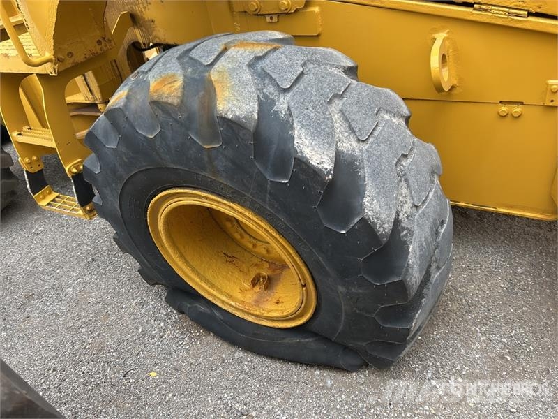 John Deere 544L Wheel Loader Фронтальні навантажувачі