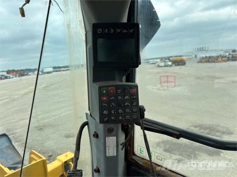 John Deere 544L Wheel Loader Фронтальні навантажувачі