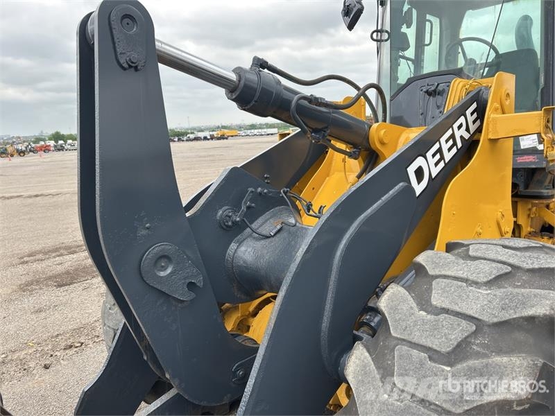 John Deere 544L Wheel Loader Фронтальні навантажувачі
