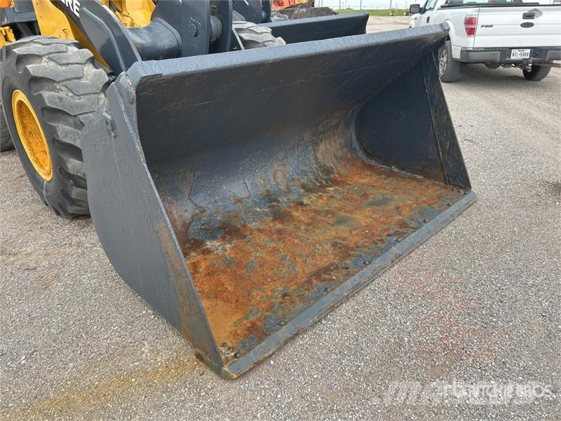 John Deere 544L Wheel Loader Фронтальні навантажувачі