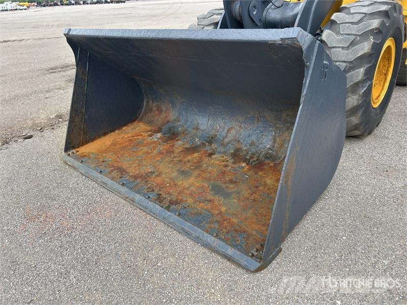 John Deere 544L Wheel Loader Фронтальні навантажувачі