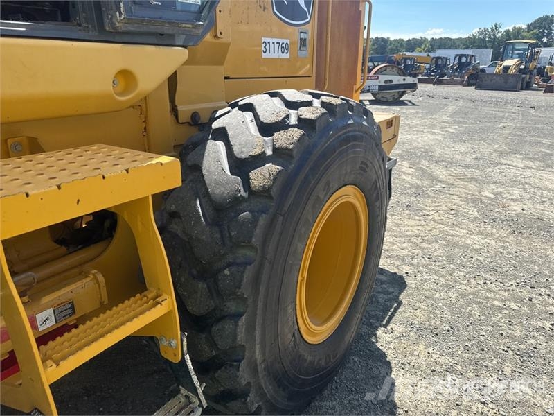 John Deere 544L Wheel Loader Wheel loaders