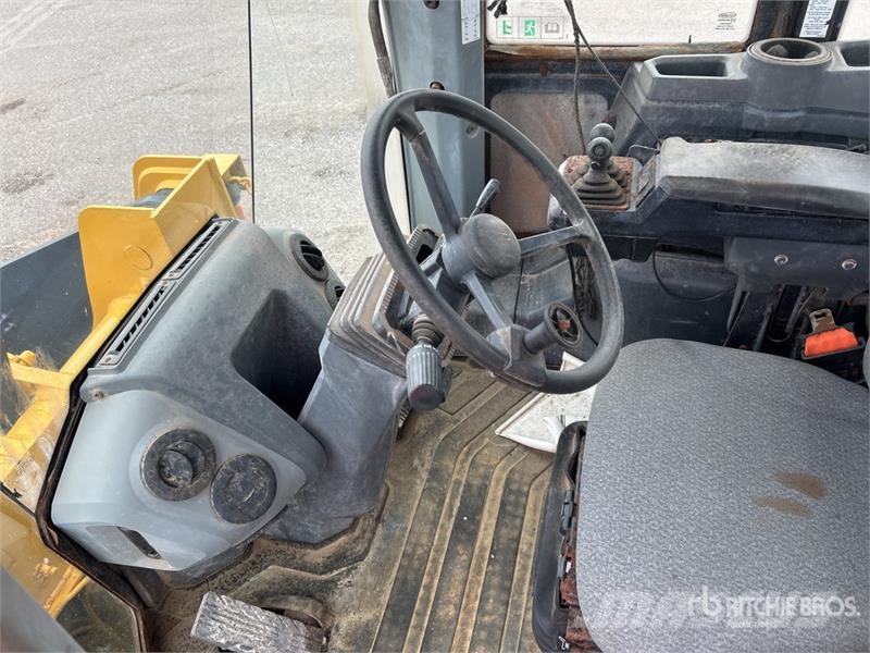John Deere 544L Wheel Loader Фронтальні навантажувачі