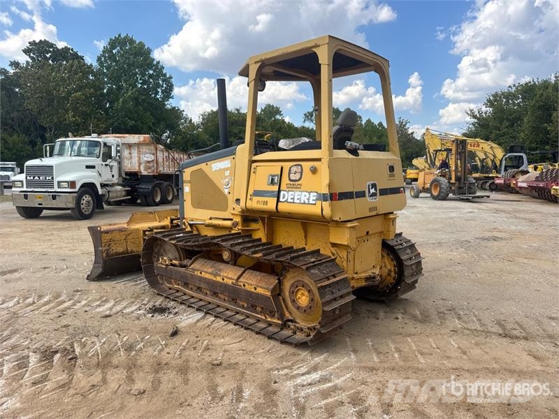 John Deere 550H 履带式推土机
