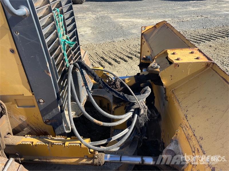 John Deere 550J Crawler dozers