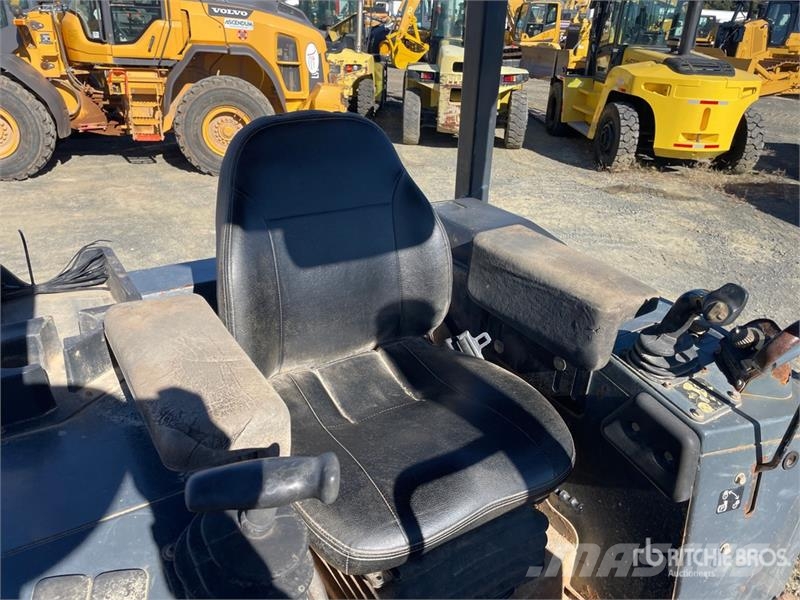 John Deere 550J Crawler dozers
