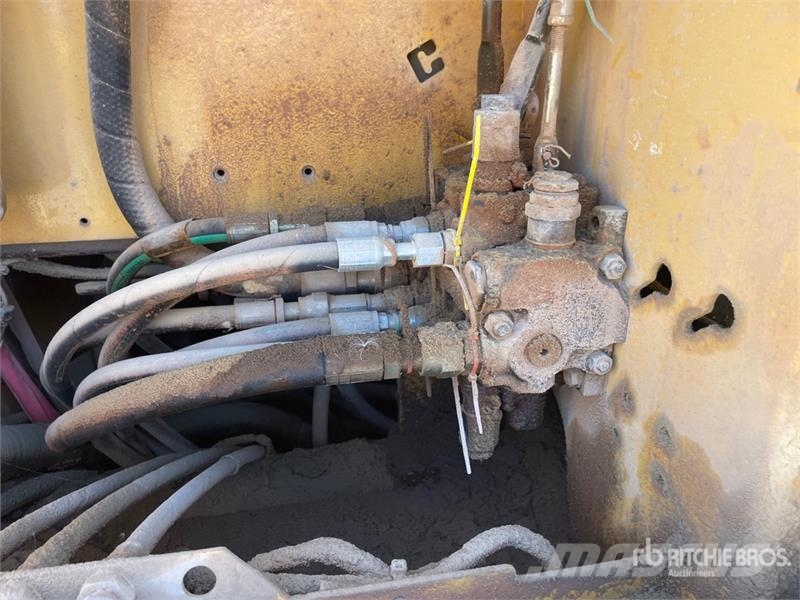 John Deere 550J Crawler dozers