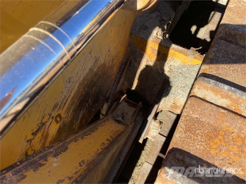 John Deere 550J Crawler dozers