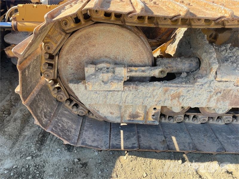 John Deere 550J Crawler dozers