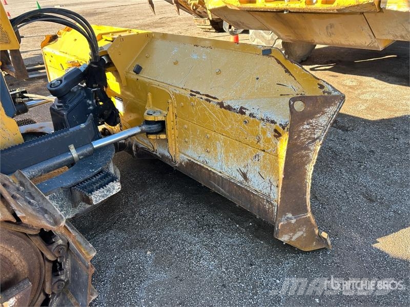 John Deere 550K Crawler Dozer Pásové dozéry