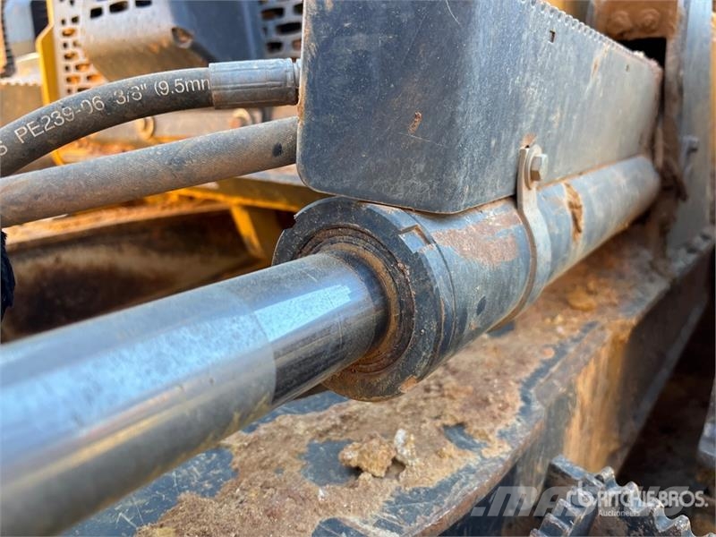 John Deere 550K Crawler Dozer Pásové dozery