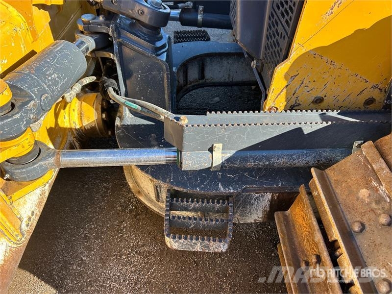John Deere 550K Crawler Dozer Pásové dozéry