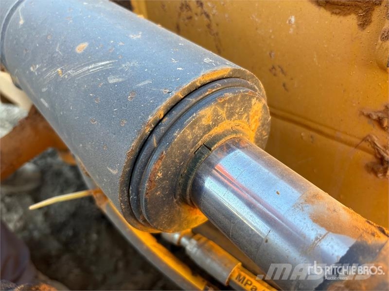 John Deere 550K Crawler Dozer Pásové dozery