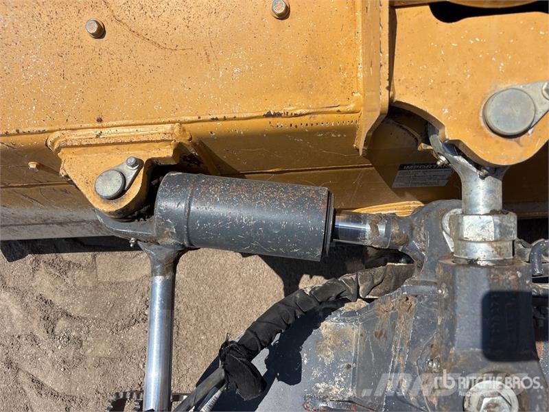 John Deere 550K Crawler Dozer Buldooserid