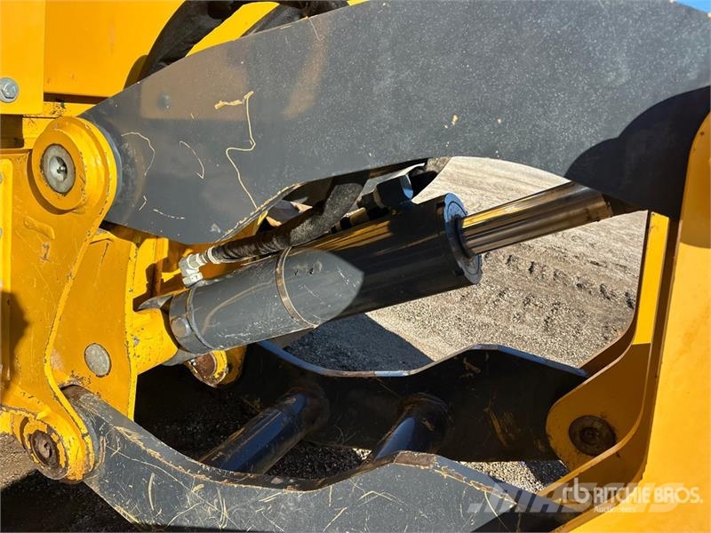 John Deere 550K Crawler Dozer Pásové dozéry