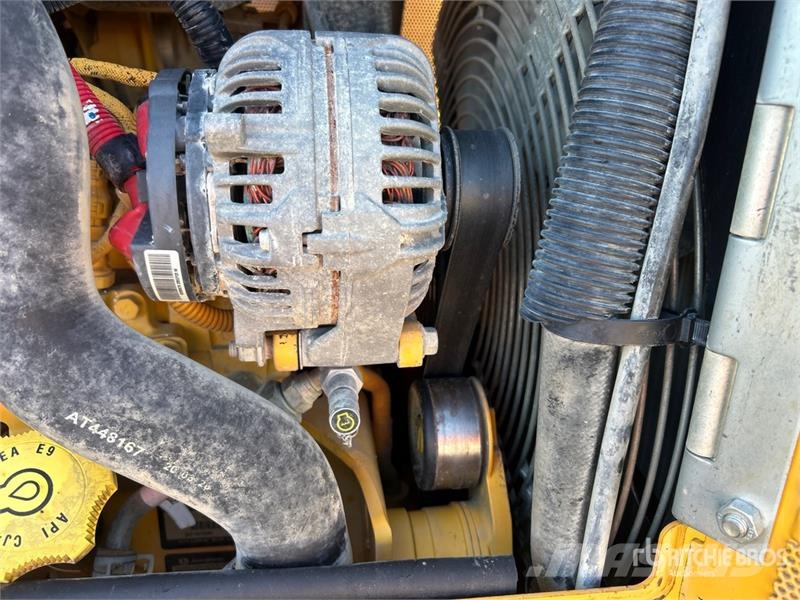 John Deere 550K Crawler Dozer Pásové dozéry