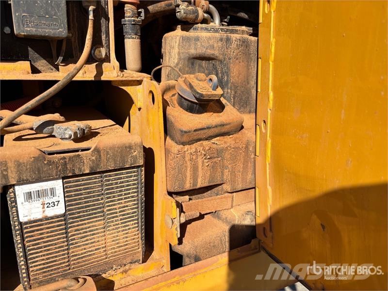 John Deere 550K Crawler Dozer Pásové dozery