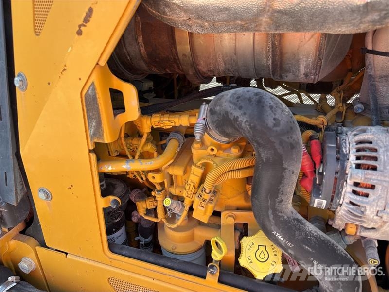 John Deere 550K Crawler Dozer Buldooserid
