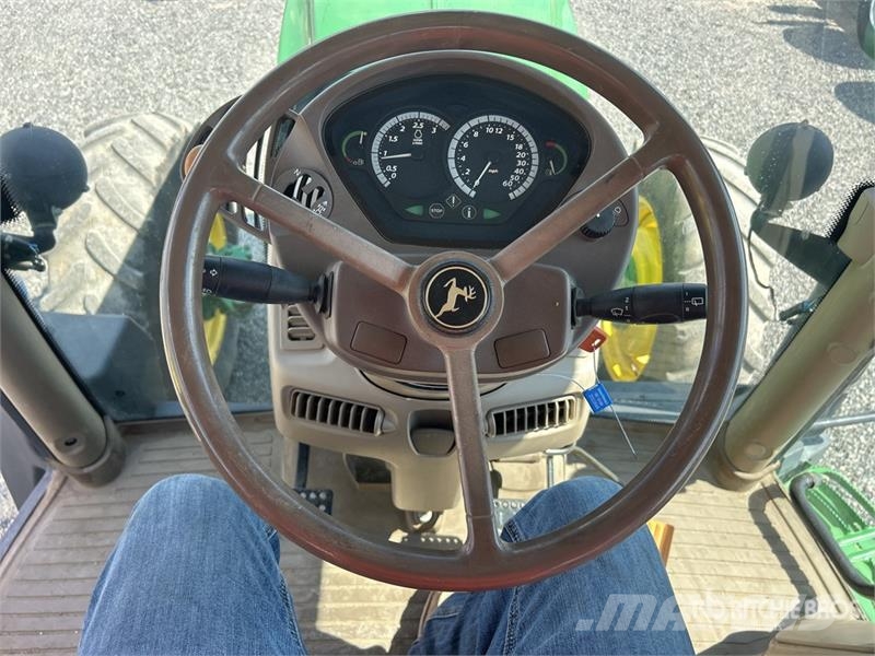 John Deere 6125R 4WD Tractor 拖拉机/农用车