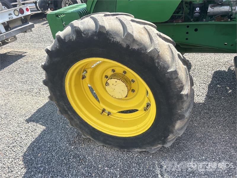 John Deere 6125R 4WD Tractor 拖拉机/农用车