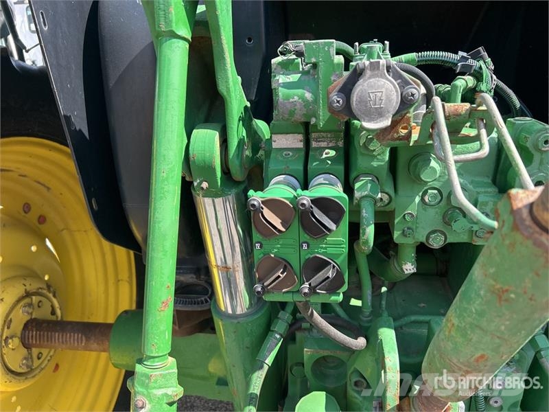 John Deere 6125R 4WD Tractor 拖拉机/农用车