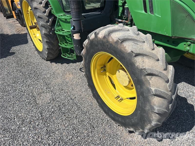 John Deere 6125R 4WD Tractor 拖拉机/农用车