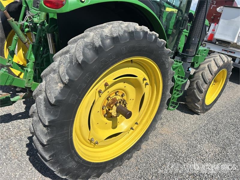 John Deere 6125R 4WD Tractor 拖拉机/农用车