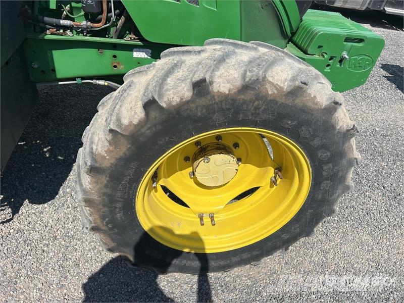 John Deere 6125R 4WD Tractor 拖拉机/农用车