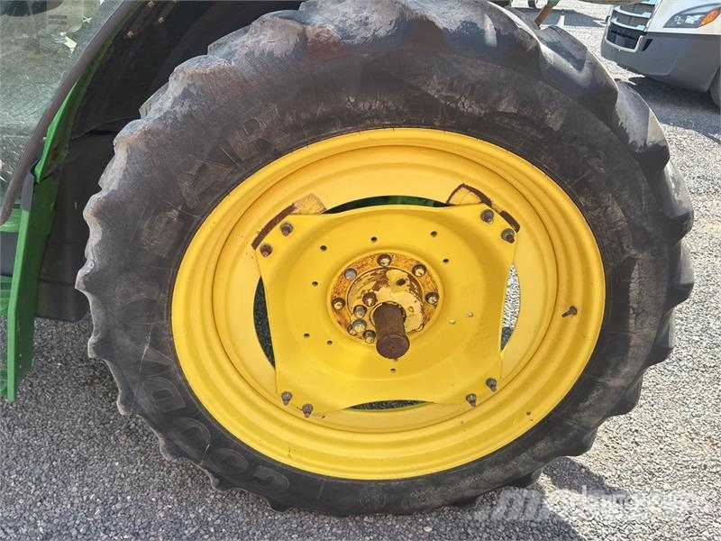 John Deere 6125R 4WD Tractor 拖拉机/农用车