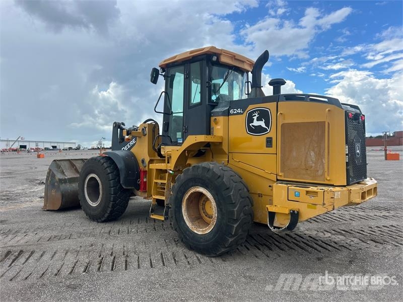 John Deere 624L Wheel Loader Pale gommate