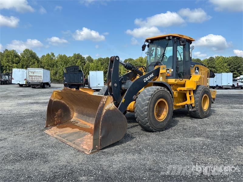 John Deere 624P Wheel Loader Pale gommate