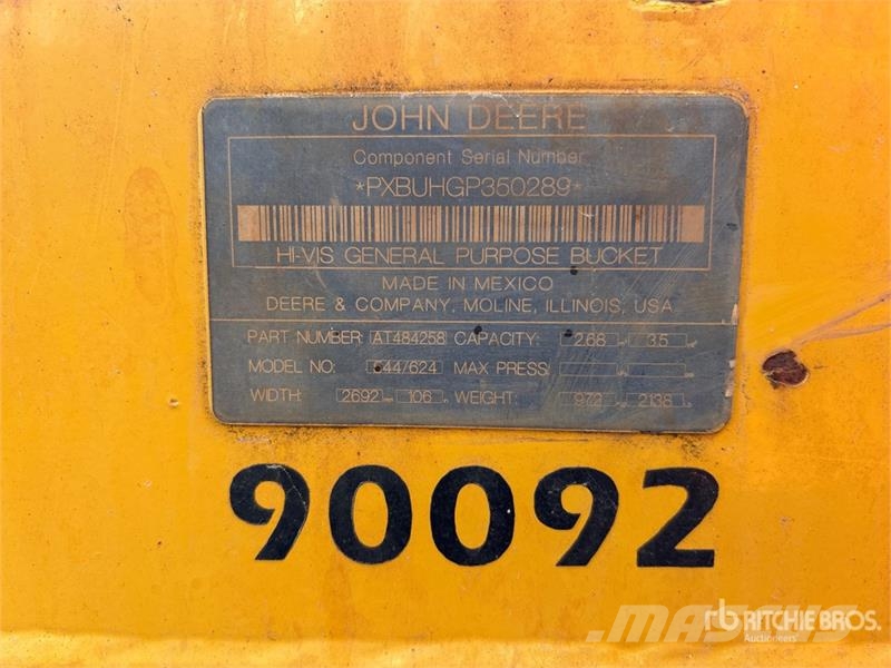 John Deere 624P Wheel Loader Pale gommate