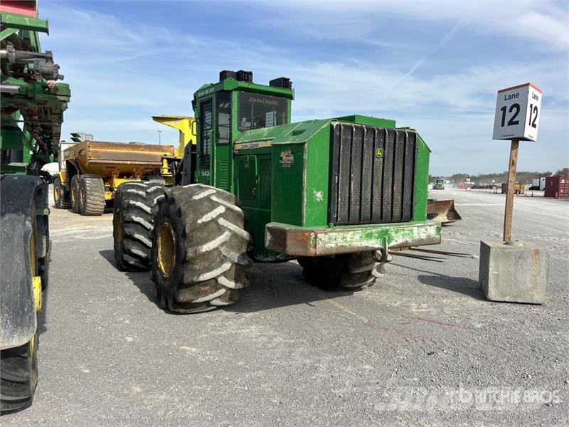 John Deere 643K 伐木机