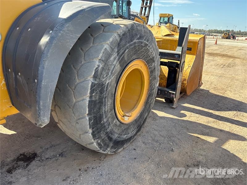 John Deere 644 P-Tier Kolesni nakladalci