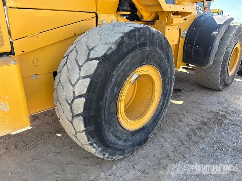 John Deere 644 P-Tier Kolesni nakladalci