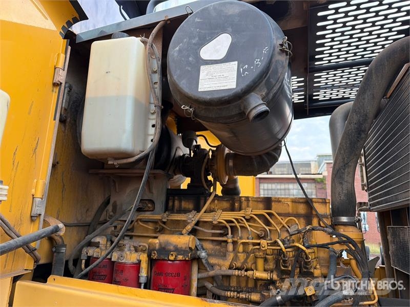 John Deere 644J 휠로우더