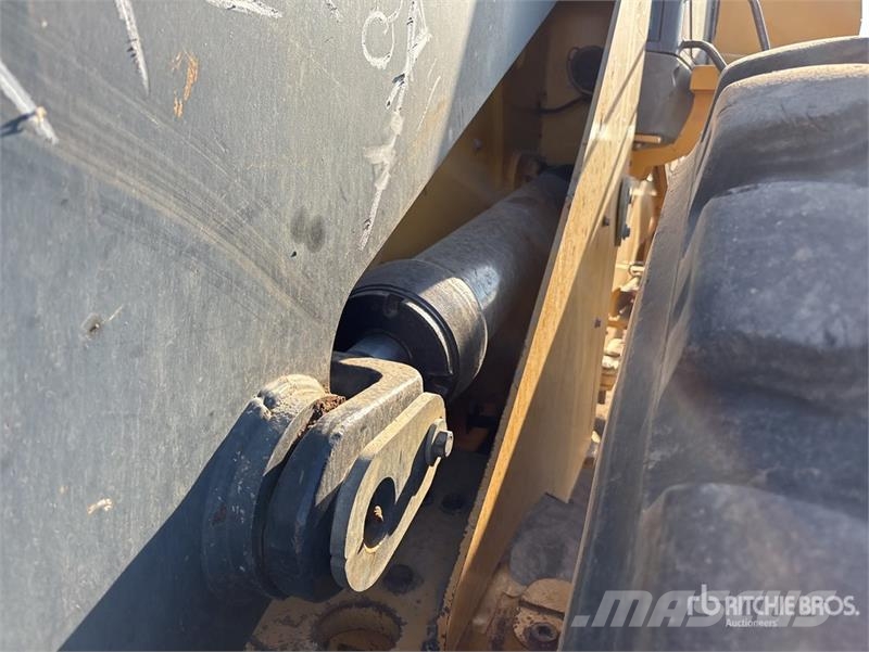 John Deere 644J Wheel loaders