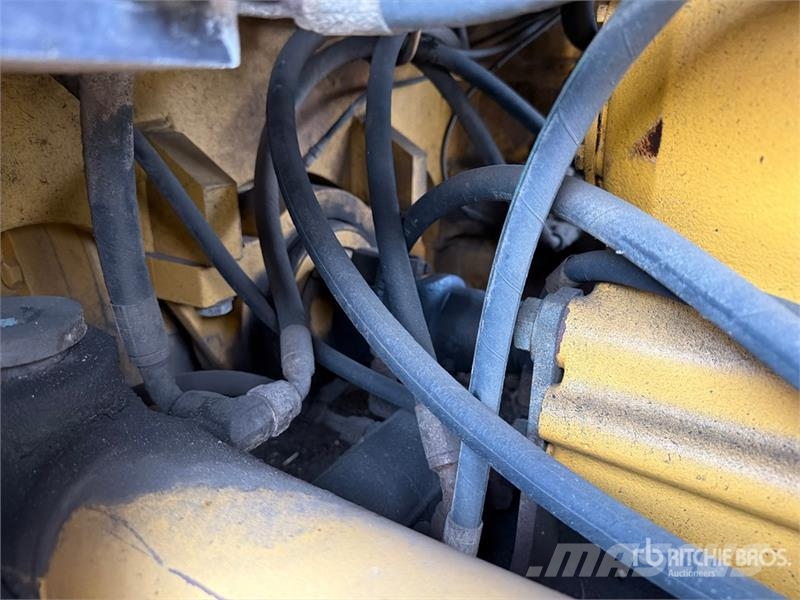 John Deere 644J 휠로우더