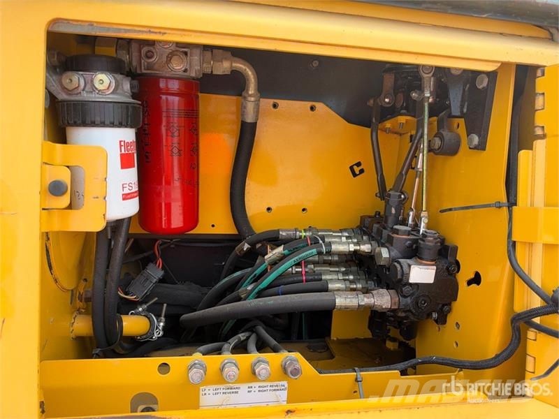 John Deere 650J Crawler Dozer Buldozere pe senile