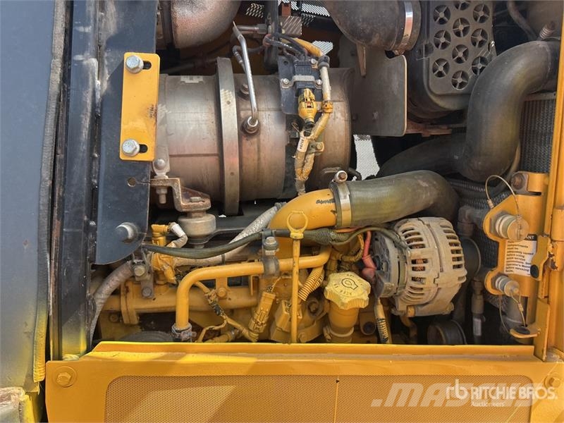 John Deere 650K LGP Crawler Dozer Pásové dozéry