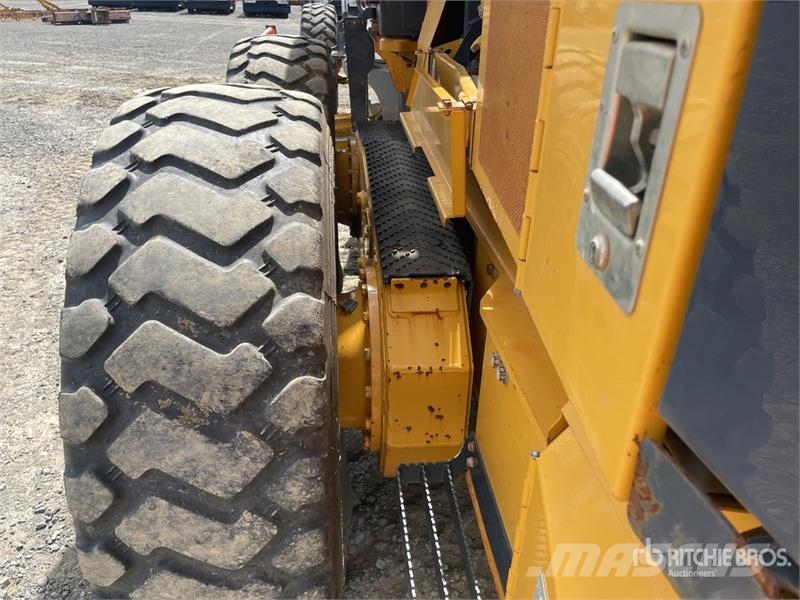 John Deere 670G Motor Grader Veihøvler