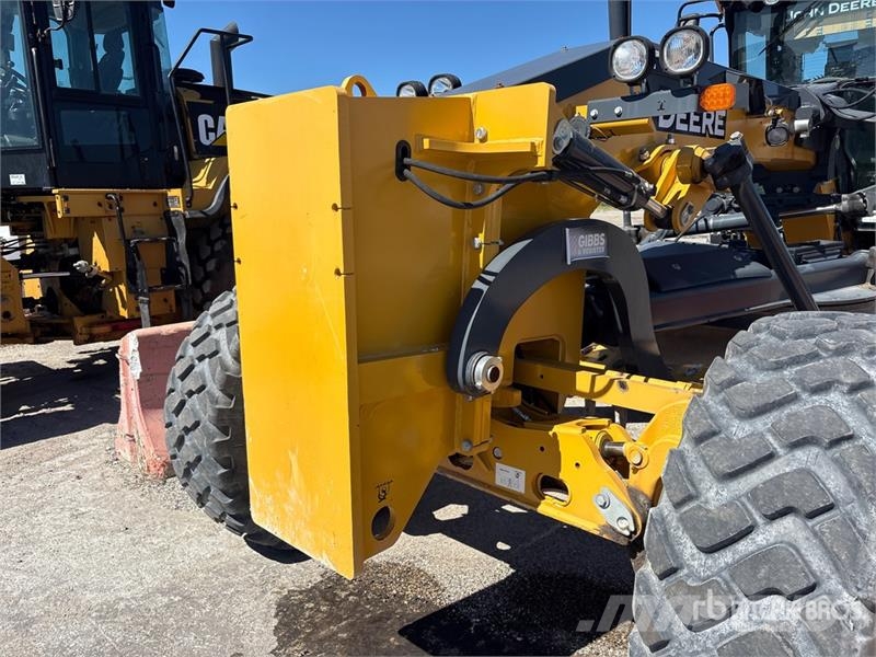 John Deere 670GP Motor Grader معدات تمهيد الطرق