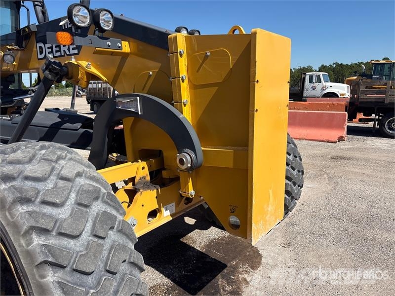 John Deere 670GP Motor Grader معدات تمهيد الطرق