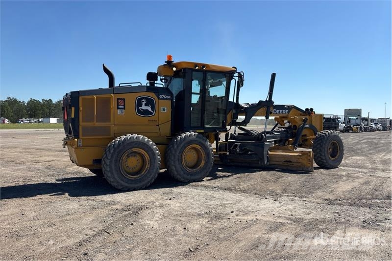 John Deere 670GP Motor Grader معدات تمهيد الطرق